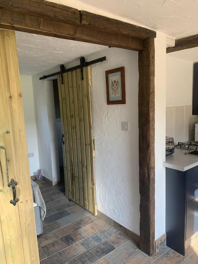 Molehill Lodge Суонси Экстерьер фото